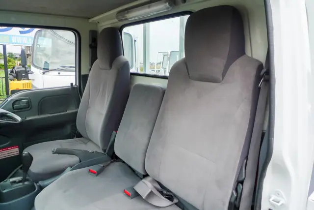 いすゞ エルフ TKG-NJR85AN(2WD)の写真28