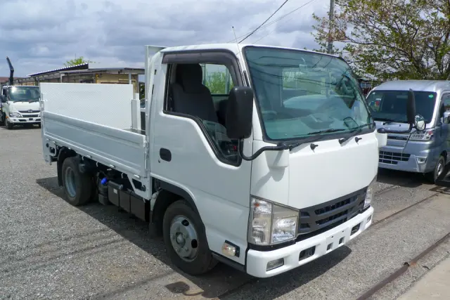いすゞ エルフ 2RG-NJR88A(2WD)の写真3