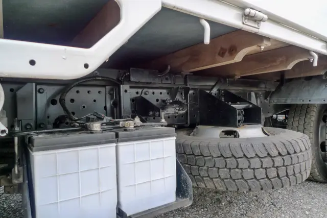 いすゞ エルフ 2RG-NJR88A(2WD)の写真16