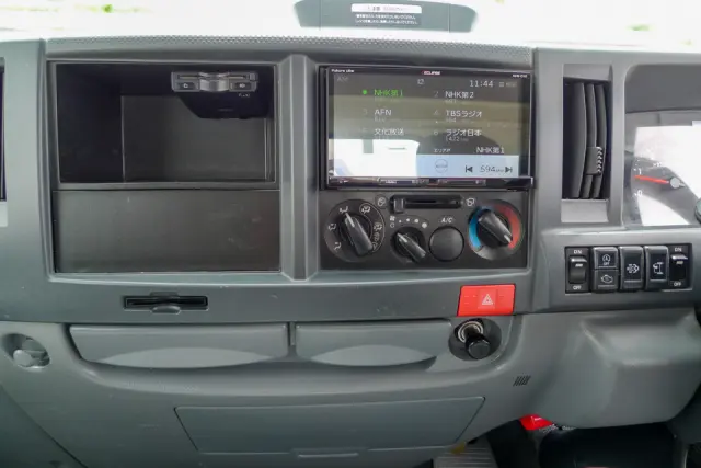 いすゞ エルフ 2RG-NJR88A(2WD)の写真29