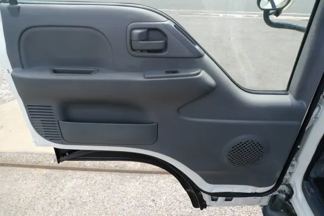 いすゞ エルフ 2RG-NJR88A(2WD)の写真31