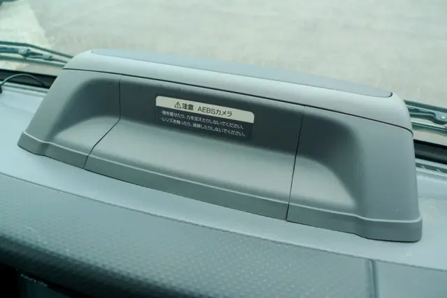 いすゞ エルフ 2RG-NJR88A(2WD)の写真35