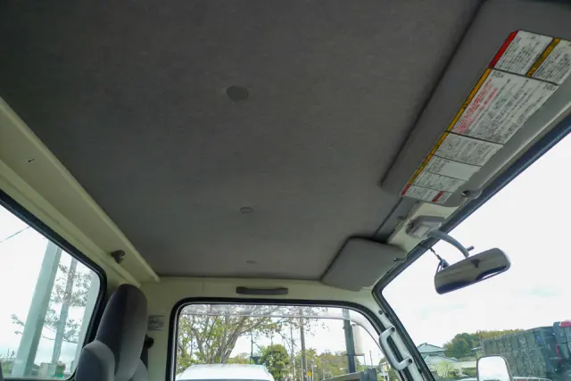 いすゞ エルフ 2RG-NJR88A(2WD)の写真36