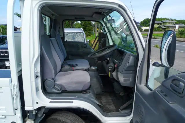 いすゞ エルフ TPG-NJR85A(2WD)の写真22