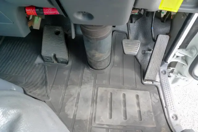 いすゞ エルフ TPG-NJR85A(2WD)の写真26