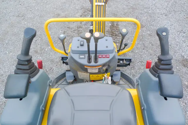 ヤンマー バックホー ViO12-2Aの写真13