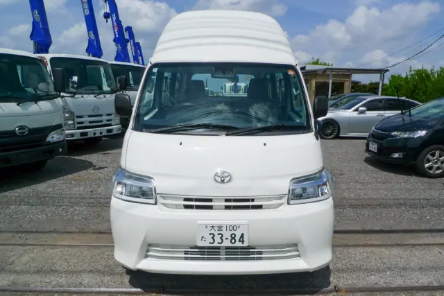 トヨタ タウンエーストラック 5BF-S403M(2WD)の写真2