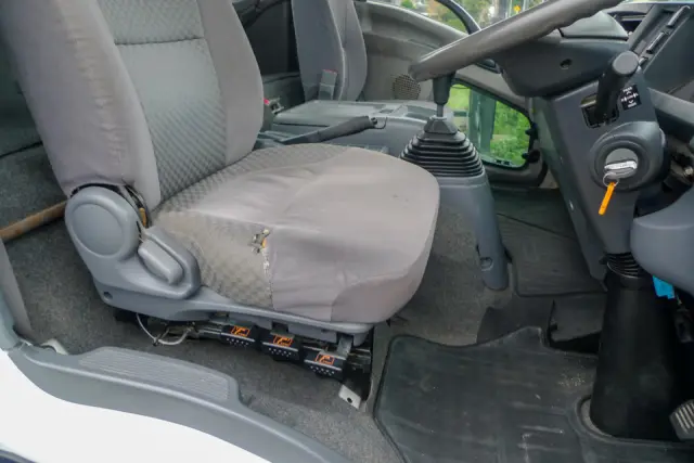 いすゞ フォワード PKG-FRR90SI(2WD)の写真31