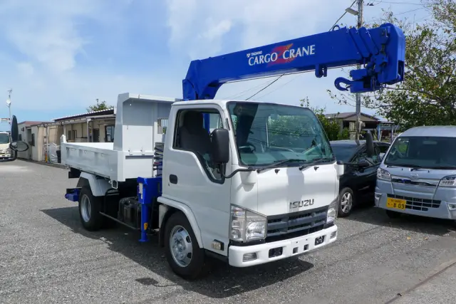 いすゞ エルフ SKG-NKR85N(2WD)の写真3