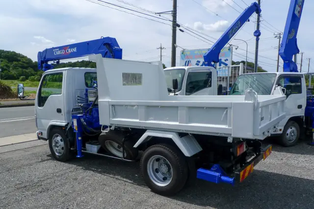 いすゞ エルフ SKG-NKR85N(2WD)の写真5