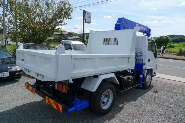 いすゞ エルフ SKG-NKR85N(2WD)の写真6