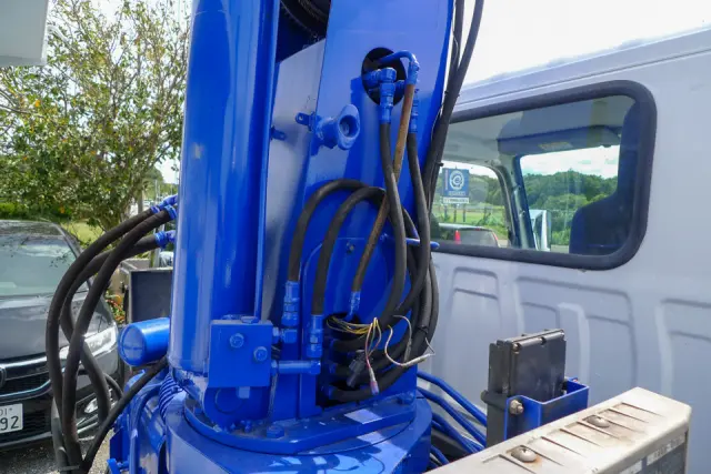 いすゞ エルフ SKG-NKR85N(2WD)の写真13