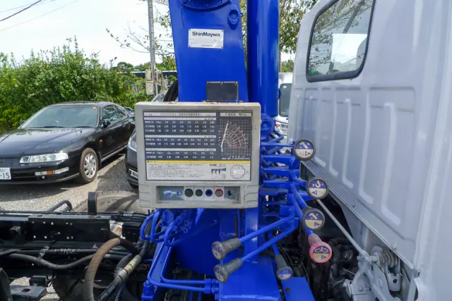 いすゞ エルフ SKG-NKR85N(2WD)の写真15