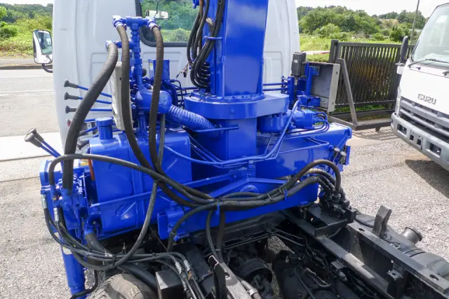 いすゞ エルフ SKG-NKR85N(2WD)の写真18