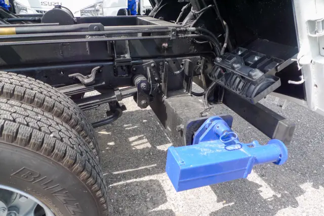 いすゞ エルフ SKG-NKR85N(2WD)の写真23