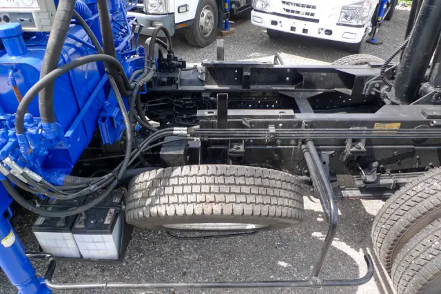 いすゞ エルフ SKG-NKR85N(2WD)の写真25