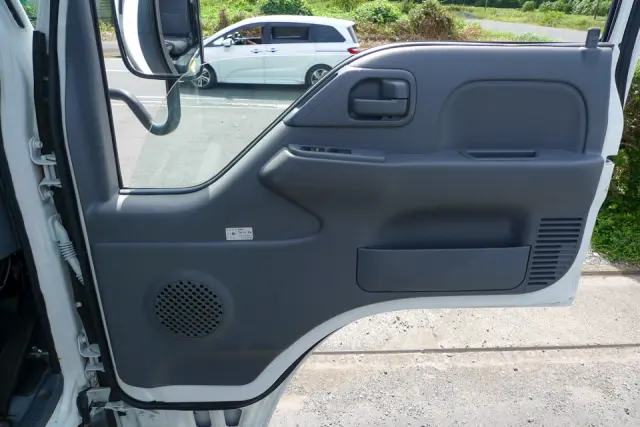 いすゞ エルフ SKG-NKR85N(2WD)の写真29