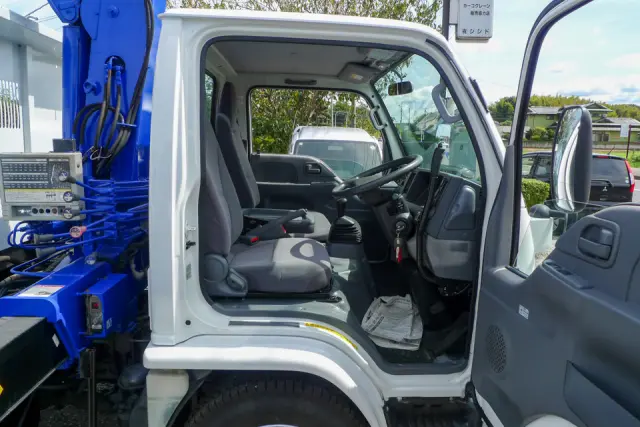 いすゞ エルフ SKG-NKR85N(2WD)の写真30