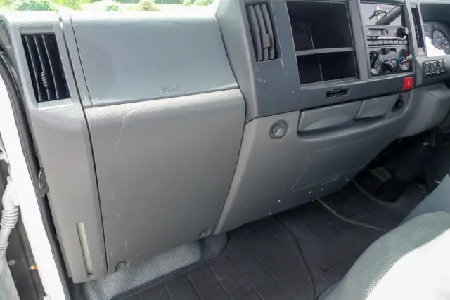 いすゞ エルフ SKG-NKR85N(2WD)の写真38