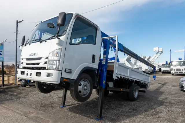 いすゞ エルフ TPG-NPR85AR(2WD)の写真1