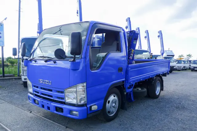 いすゞ エルフ TKG-NJR85A(2WD)の写真1