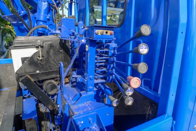 いすゞ エルフ TKG-NJR85A(2WD)の写真22