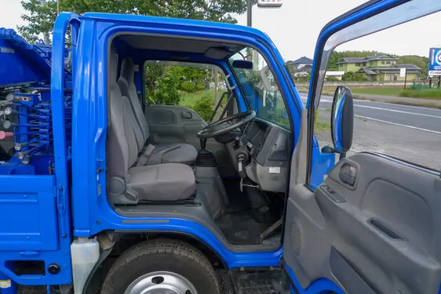 いすゞ エルフ TKG-NJR85A(2WD)の写真35