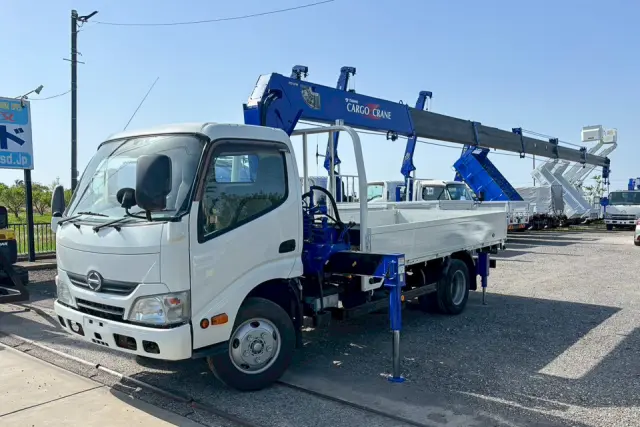 日野 デュトロ TKG-XZU650M(2WD)の写真1