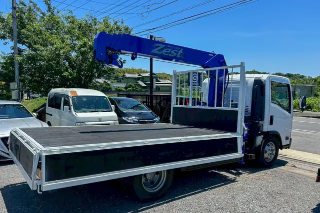 いすゞ エルフ 2RG-NPR88YN(2WD)の写真10