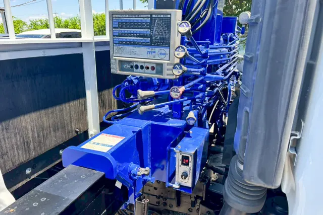 いすゞ エルフ 2RG-NPR88YN(2WD)の写真15