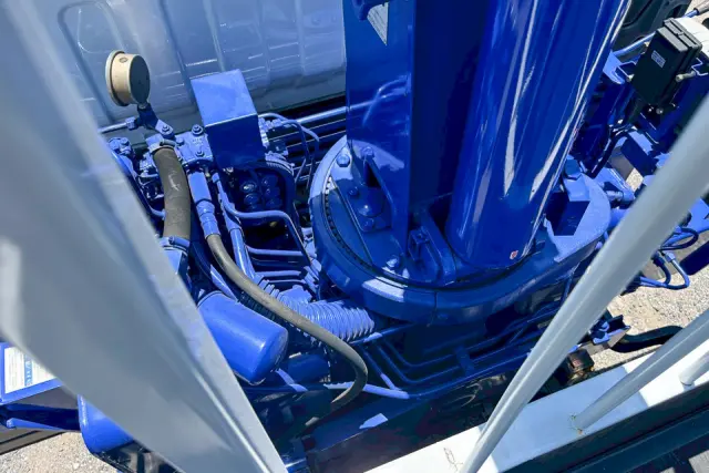 いすゞ エルフ 2RG-NPR88YN(2WD)の写真18