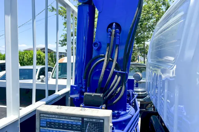 いすゞ エルフ 2RG-NPR88YN(2WD)の写真20