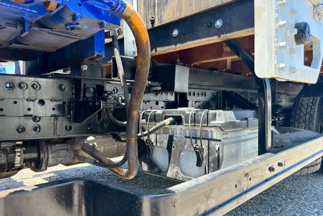 いすゞ エルフ 2RG-NPR88YN(2WD)の写真22