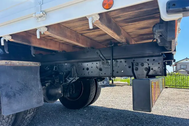 いすゞ エルフ 2RG-NPR88YN(2WD)の写真28