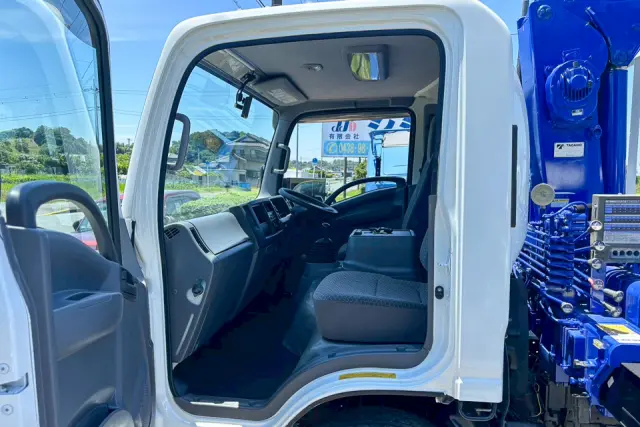 いすゞ エルフ 2RG-NPR88YN(2WD)の写真39