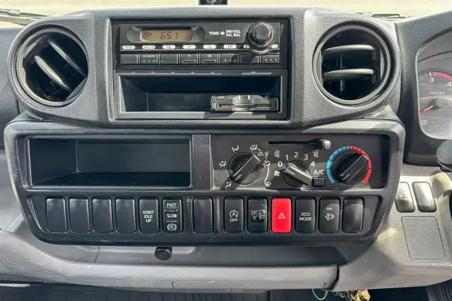 日野 デュトロ TKG-XZU620T(2WD)の写真30