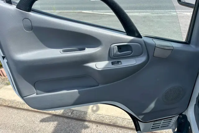 日野 デュトロ TKG-XZU620T(2WD)の写真32