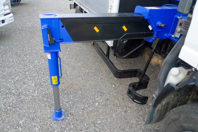 いすゞ エルフ TKG-NPR85YN(2WD)の写真12