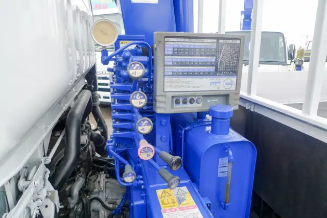 いすゞ エルフ TKG-NPR85YN(2WD)の写真15