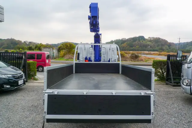 いすゞ エルフ TKG-NMR85N(2WD)の写真7