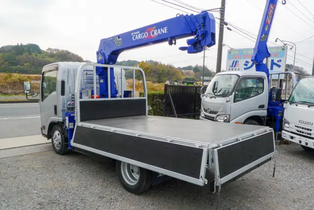 いすゞ エルフ TKG-NMR85N(2WD)の写真10