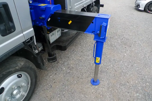 いすゞ エルフ TKG-NMR85N(2WD)の写真11