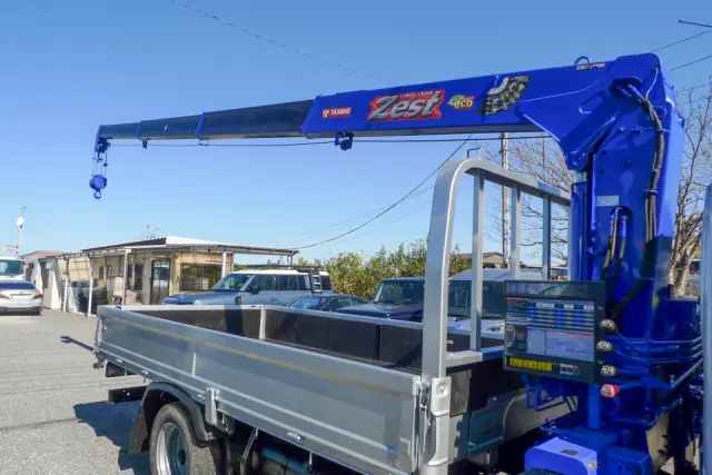 いすゞ エルフ TKG-NMR85N(2WD)の写真15