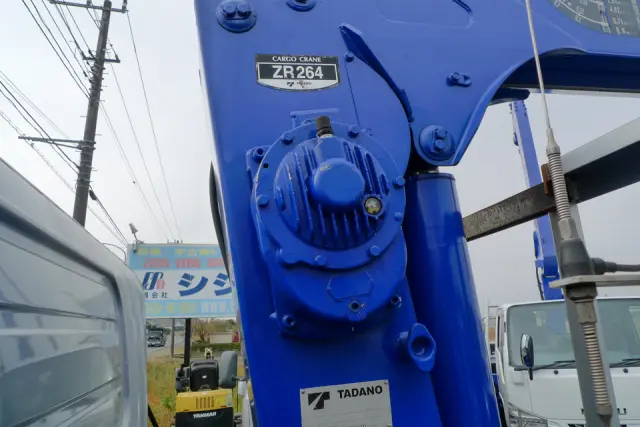 いすゞ エルフ TKG-NMR85N(2WD)の写真18