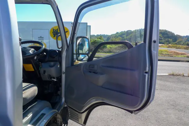 いすゞ エルフ TKG-NMR85N(2WD)の写真30