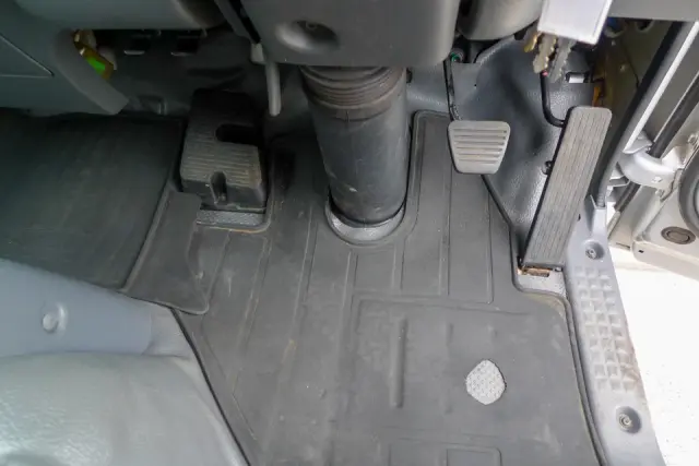 いすゞ エルフ TKG-NMR85N(2WD)の写真34