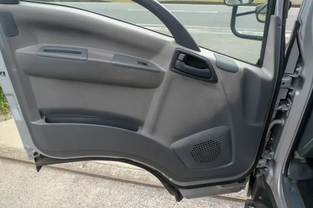 いすゞ エルフ TKG-NMR85N(2WD)の写真36