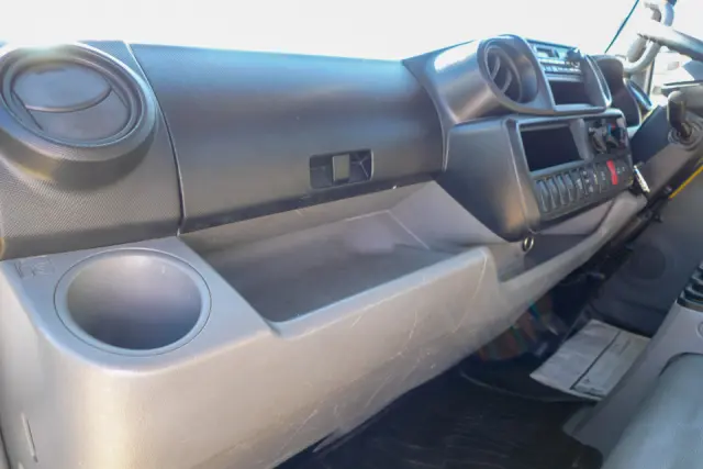 いすゞ エルフ TKG-NMR85N(2WD)の写真41