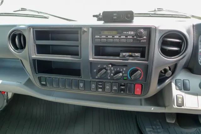 日野 デュトロ TKG-XZU710Mの写真33