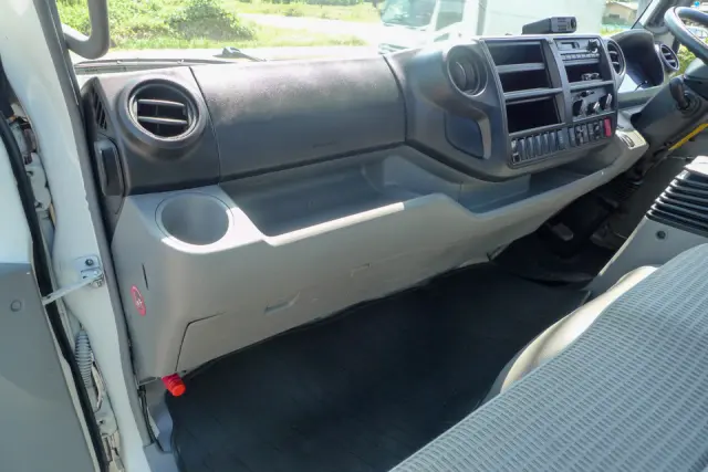 日野 デュトロ TKG-XZU710Mの写真37